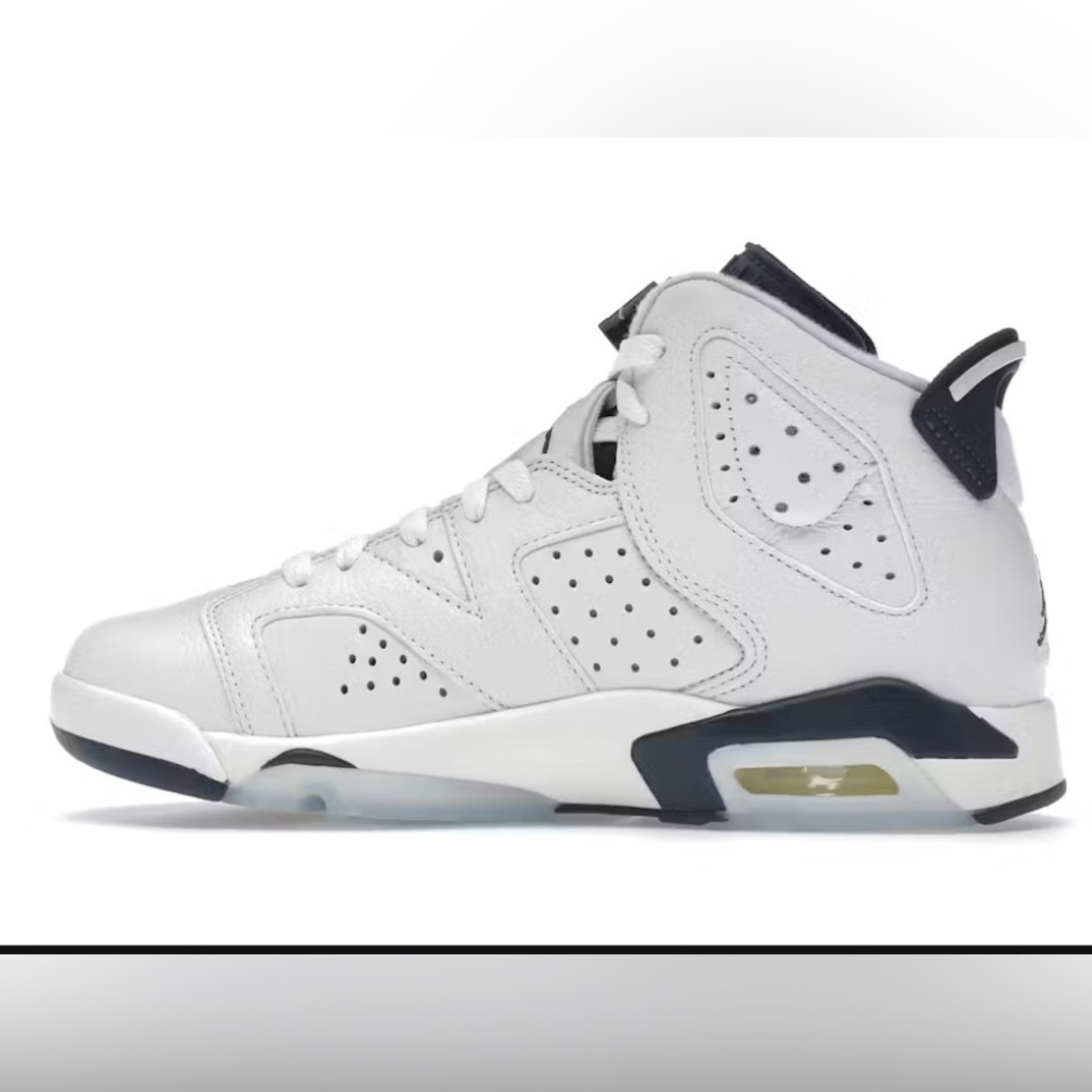 Air Jordan 6 Retro Midnight Navy 2022